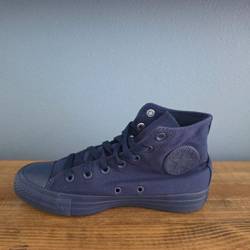 Converse Kids Chuck Taylor High Top Sneakers Navy Blue‎ 169064F Size 5.5Y/7.5W